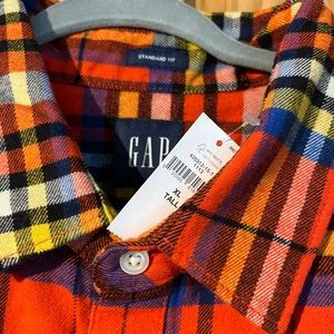 Men’s Gap plaid Flannel button down shirt